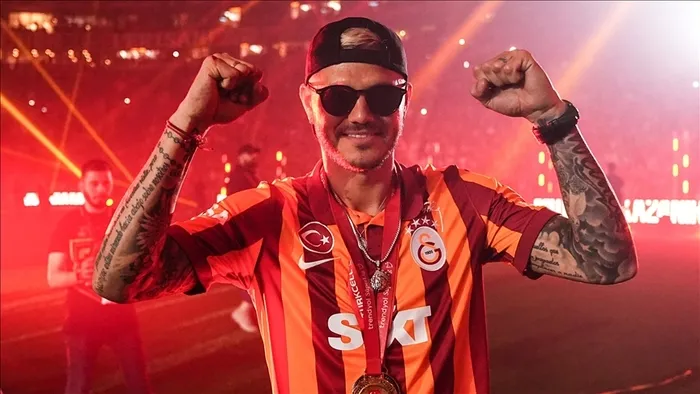 1723623292216.jpg Mauro Icardi'den Mourinho ve Fenerbahçe'ye olay gönderme: Büyük takımlarda böyle şeyler yapmazdı - 2