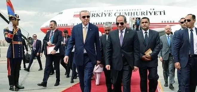 Başkan Erdoğan’ın Mısır ziyareti dünya basınında geniş yankı buldu! Uluslararası ajanslar Kahire’ye iniş anını ’son dakika’ olarak geçti! Tarihi el sıkışma
