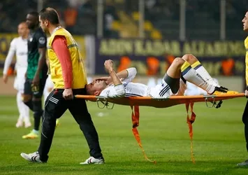 Robin van Persie'ye 1 hafta futbol yasaklandı