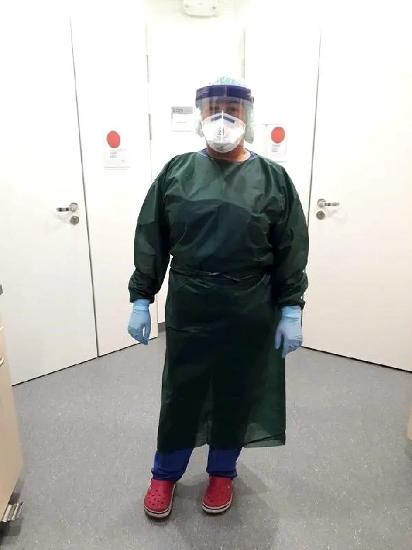 Almanya’da koronavirüs hastalarına bakan Türk hemşireden hayat kurtaracak uyarı