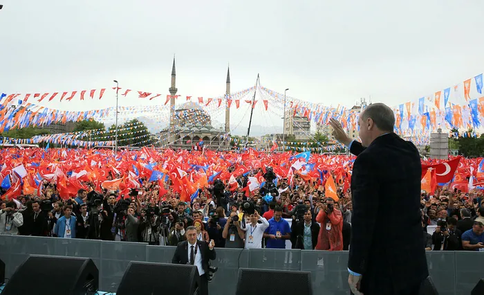 İngiliz Times gazetesi: Erdoğan ezici bir çoğunlukla galibiyet elde edecek