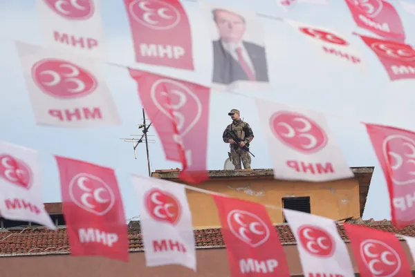 mhpnin-manisa-mitingi-devlet-bahceliden-onemli-aciklamalar-1707057223770.jpg MHP lideri Devlet Bahçeli'den İzmir'deki taksici katiliyle ilgili 'vatandaşlıktan çıkarılsın' önerisi - 8