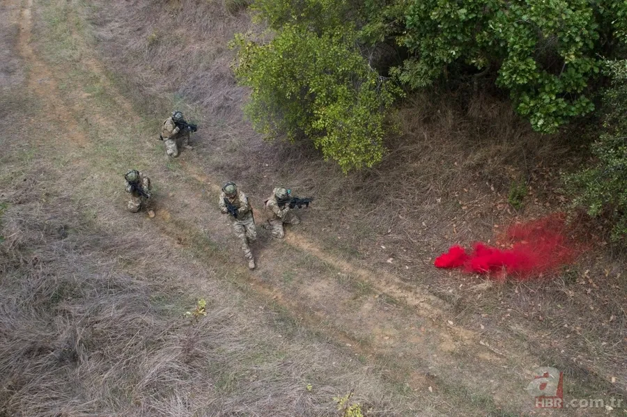 Türk ordusunun gururu SAS komandoları görüntülendi! 14