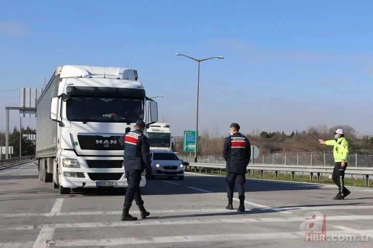Trakya’dan İstanbul’a araç geçişine kar nedeniyle izin verilmiyor