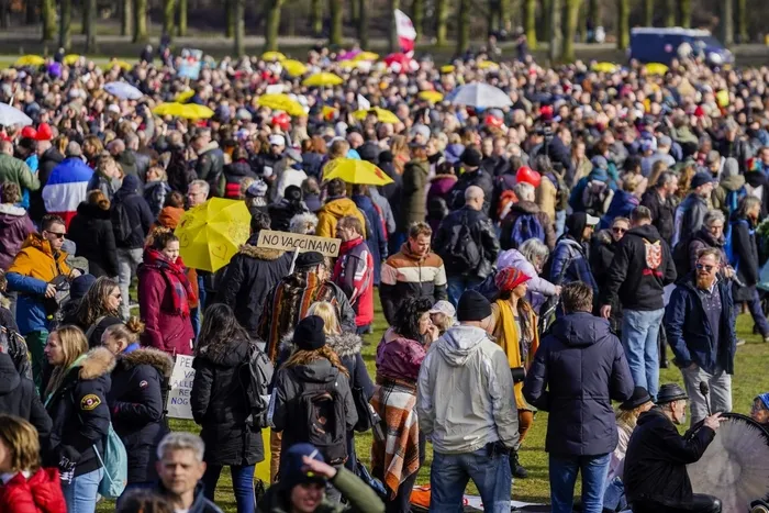 Hollanda’da ortalık karıştı! Genel seçim öncesi hükümet karşıtı protesto - 3