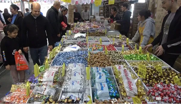 1681787227522.jpg Çarşı pazarda bayram coşkusu! Alışveriş trafiği hızlandı - 3