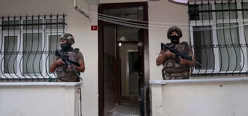 İstanbul'da zehir tacirlerine operasyon: 75 gözaltı var