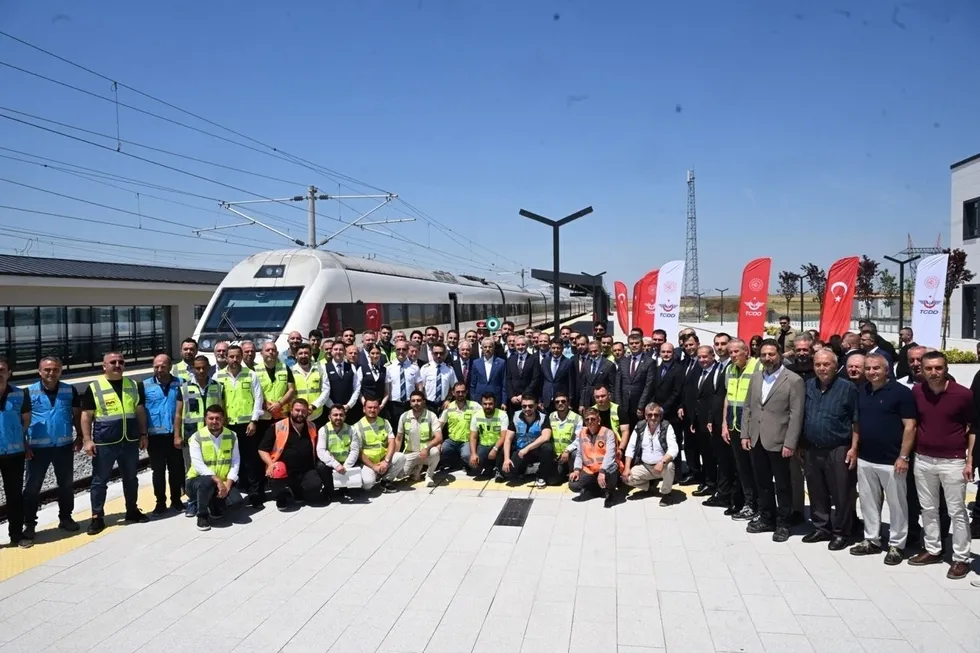 1780746175449.jpeg Halkalı-Kapıkule arası 4 saatten 1,5 saate düşüyor! Dev projede test sürüşü gerçekleşti - 1