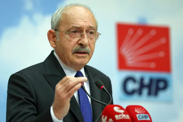 1676619377636.jpg CHP Lideri Kemal Kılıçdaroğlu ile ilgili çarpıcı sözler: ABD ve AB elçilerinin 'acente'si! - 1