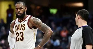 LeBron James 60. triple doubleını yaptı