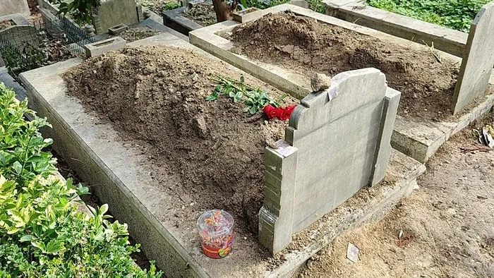 atlas-caglayan-cinayeti-sonrasi-provokatif-paylasimlar-3-kisi-tutuklandi-1768845644244.jpeg İstanbul Güngören'de öldürülen Atlas Çağlayan'ın mezarı (DHA)