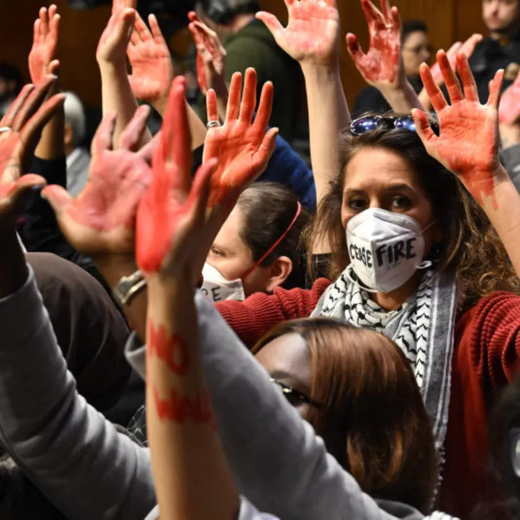 Katil İsrail’e desteğe kanlı ellerle tepki