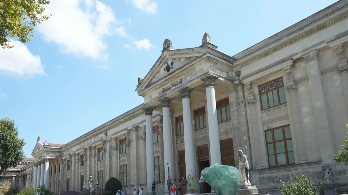 İstanbul Arkeoloji Müzeleri yenilendi; 54 bin çini ayrı müdahale paftalarıyla restore edildi