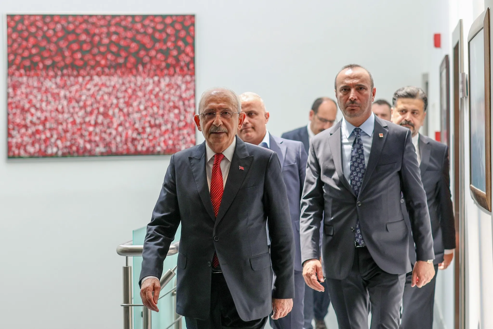 Yeni CHP’nin ilk sınavı rüşvet fezlekeleri! Büyük hesaplaşma başlıyor! Sümen altı edilen o dosyalar Kılıçdaroğlu'nun masasında