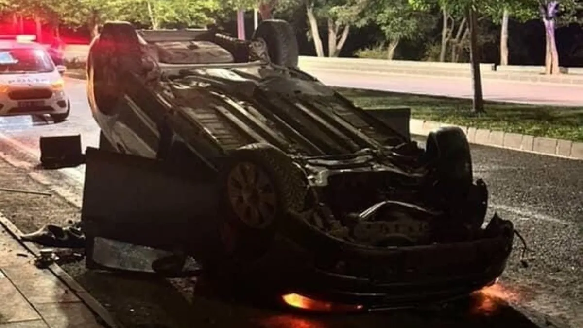 Elazığ'da otomobil takla attı: 2 yaralı