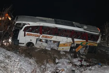 Kayseri’de yolcu otobüsü şarampole devrildi! Ölü ve yaralılar var