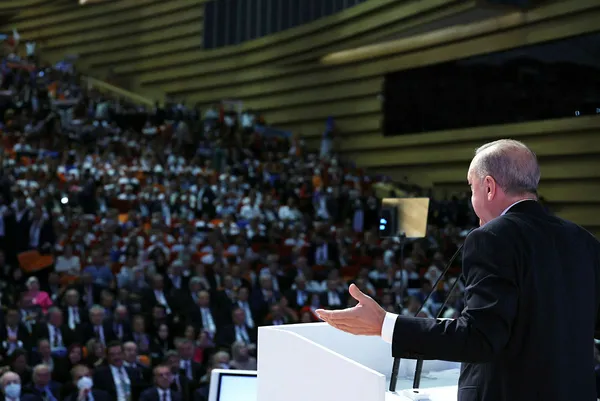 baskan-recep-tayyip-erdogandan-ak-partinin-21-kurulus-yil-donumu-programinda-onemli-aciklamalar-1660590884246.jpg