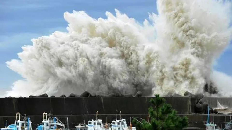 Akdeniz'de tsunami alarmı