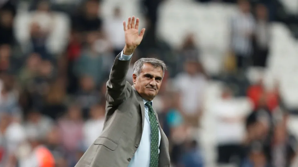 Şenol Güneş ile Beşiktaş'ın yolu tekrar birleşiyor! Masaya oturdular