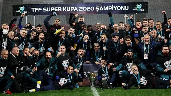Başakşehir: 1 - Trabzonspor: 2 MAÇ SONUCU | Süper Kupa Trabzonspor'un! - 3