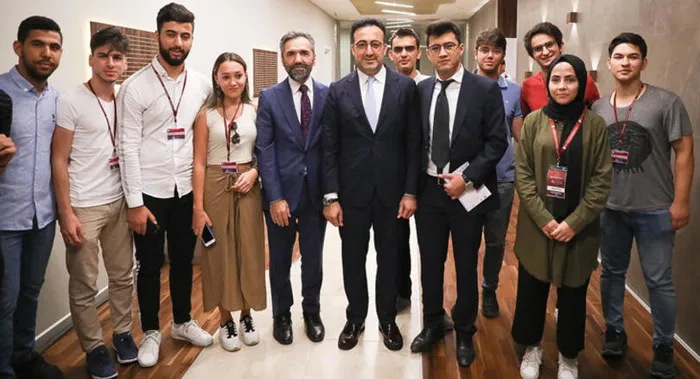 THY Yönetim Kurulu Başkanı İlker Aycı’dan öğrencilere tercih tavsiyesi