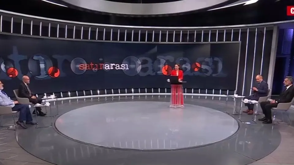 Starmer askeri kamuflajı çekti: Savaşa hazırız