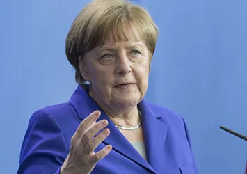 Merkel'den küstah 'Cumhuriyet' açıklaması