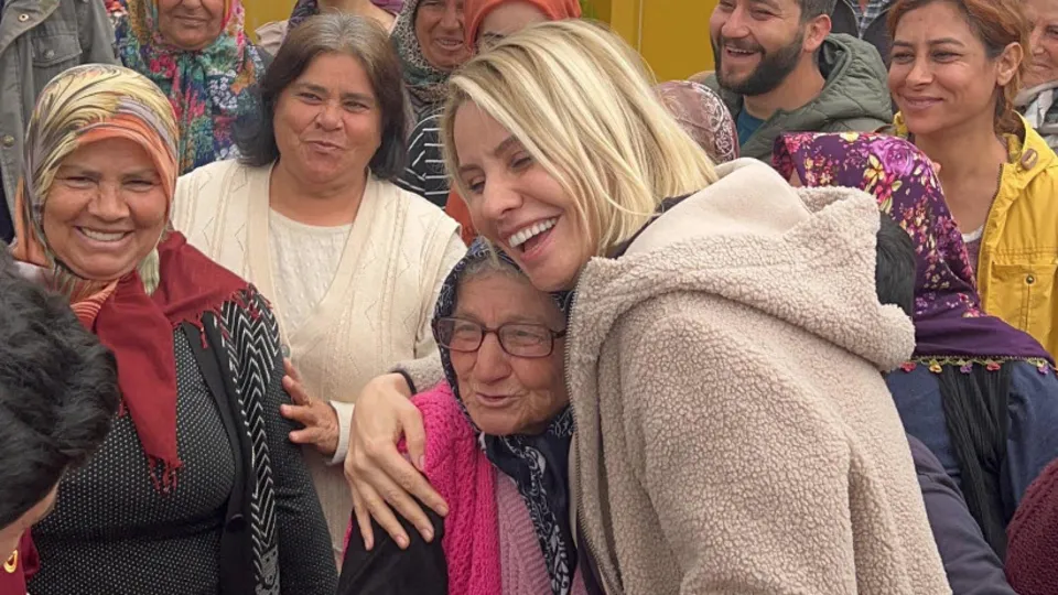 Esra Erol depremzedelerin yaralarını sardı! Hatay paylaşımları gönülleri fethetti