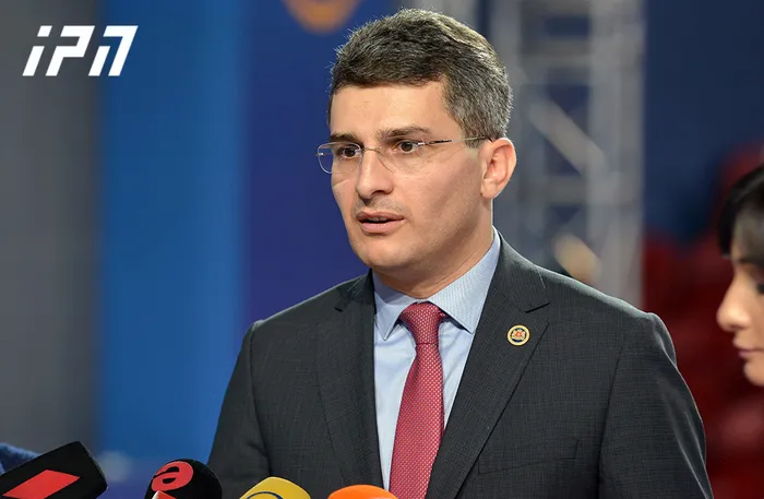 o-yasa-tasarisi-gurcistani-karistirdi-parlamentoda-yumruklu-kavga-1713191401062.jpg Mamuka Mdinaradze