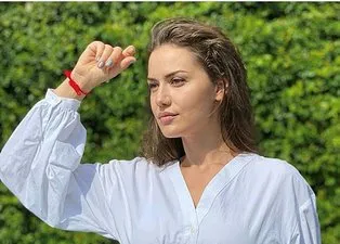 Burak Özçivit’in eşi Fahriye Evcen paylaşımıyla hayran bıraktı