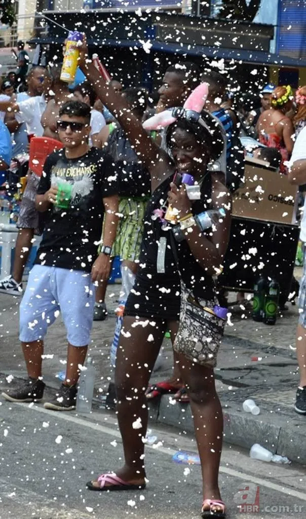 Dünyanın en tanınmış karnavalı Brezilya'da başladı 25