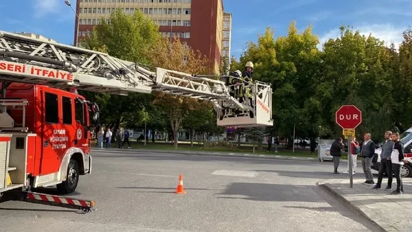 kayseride-korku-dolu-anlar-unutulan-sigara-yangin-cikardi-1665583021985.jpg Kayseri'de korku dolu anlar! Unutulan sigara yangın çıkardı - 2