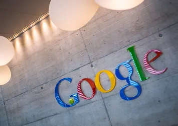 Google şifreleri izinsiz kaydetti başı derde girdi