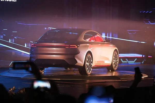 Türkiye’nin yerli ve milli otomobili TOGG’tan yeni görüntü! İşte logolu hali