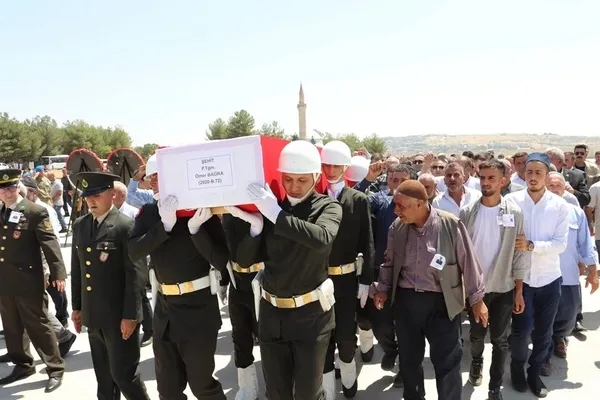 Son dakika: Şehit Piyade Teğmen Ömer Bağra Siirt’te son yolculuğuna uğurlandı