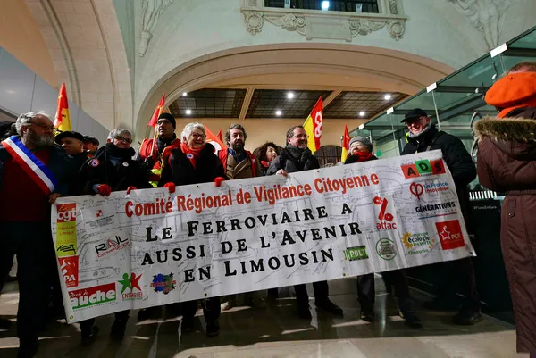 Avrupa’da işçi grevi her geçen gün büyüyor! İspanya’da 70 uçuş iptal edildi