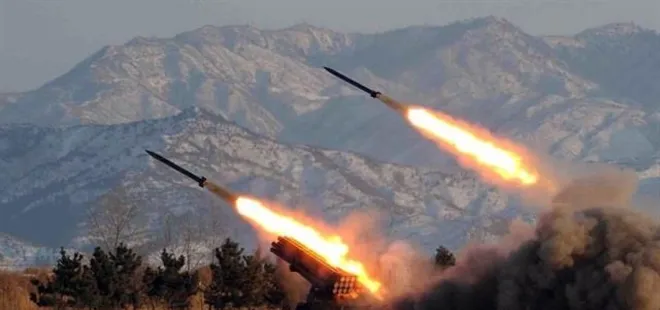 Husiler Yemen ordusuna ait kampa saldırdı