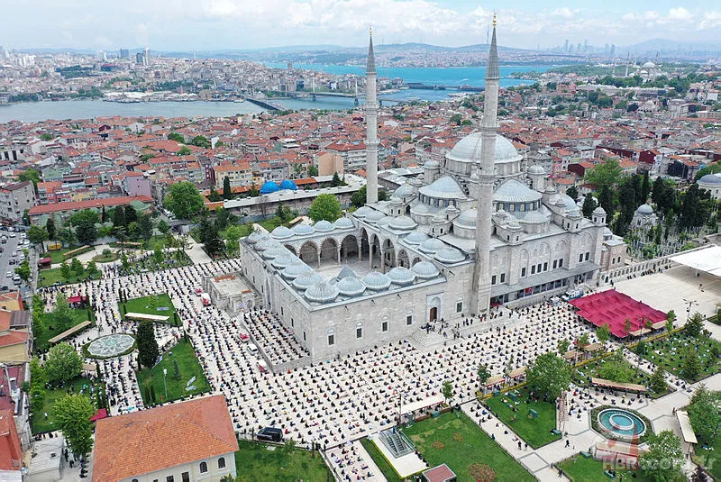 Diyanet son dakika: 30 Nisan Cuma namazı var mı? Tam kapanmada camilerde Cuma namazı kılınacak mı, yasak mı? 21