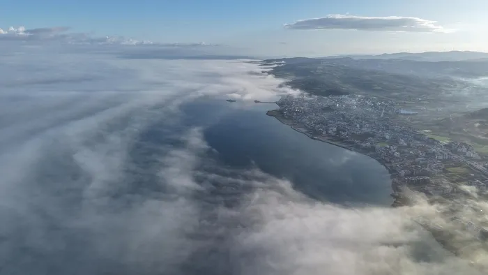 Çanakkale Boğazı, sis nedeniyle çift yönlü olarak ulaşıma kapatıldı - 1