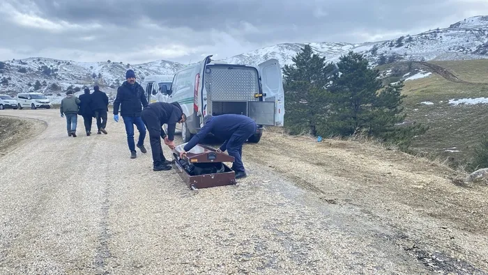 corumda-kan-donduran-vahset-yasli-adamin-cesedi-parcalanmis-sekilde-dere-kenarinda-bulundu-1770042862446.jpg Fotoğraf (İHA)