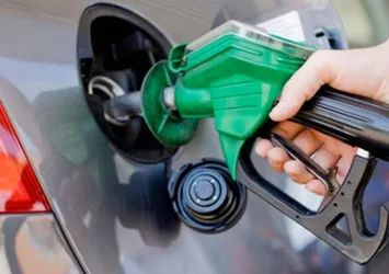 Son dakika: Benzine 8 kuruş indirim geldi
