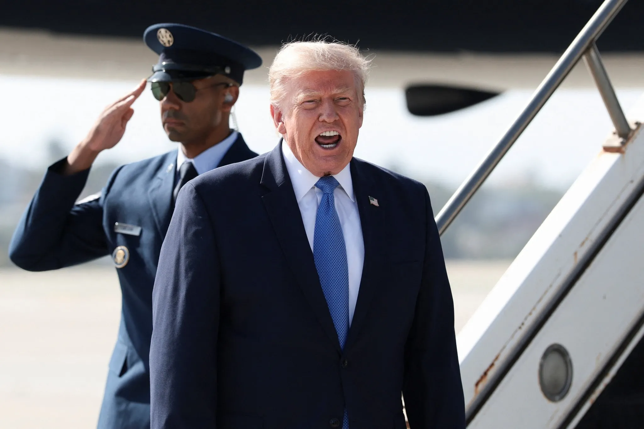 CANLI Trump'tan İran'a Hürmüz mesajı: Çok yakında açılacak, aksi halde Tahran çok sert vurulacak