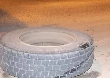 Otobüs seyir halindeyken arka tekerleği çıktı