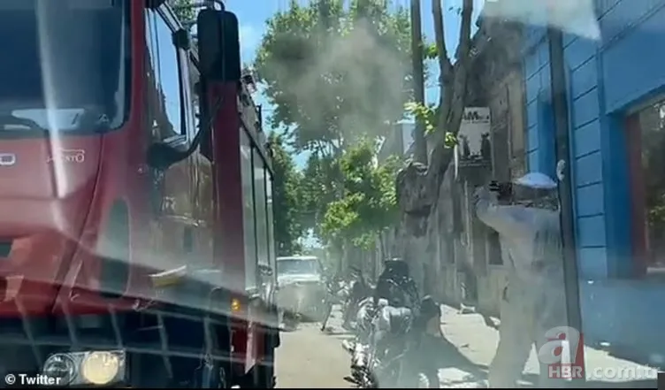 Sürü halinde ortaya çıkıp saldırdılar! İnsanlar araçlarını olduğu yerde bırakıp kaçıştı… 8