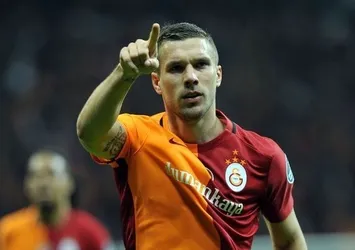 Galatasaray'a Podolski'den kötü haber