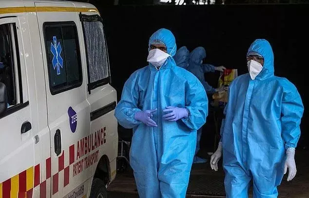 Hindistan'da koronavirüs hastasına ambulansta tecavüz etti - 4