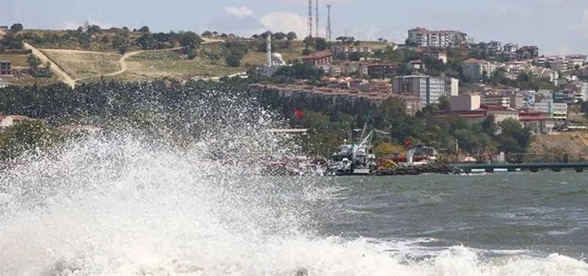 Tekneler denize açılamadı bir kayık battı! Marmara Denizi’nde ulaşıma poyraz engeli