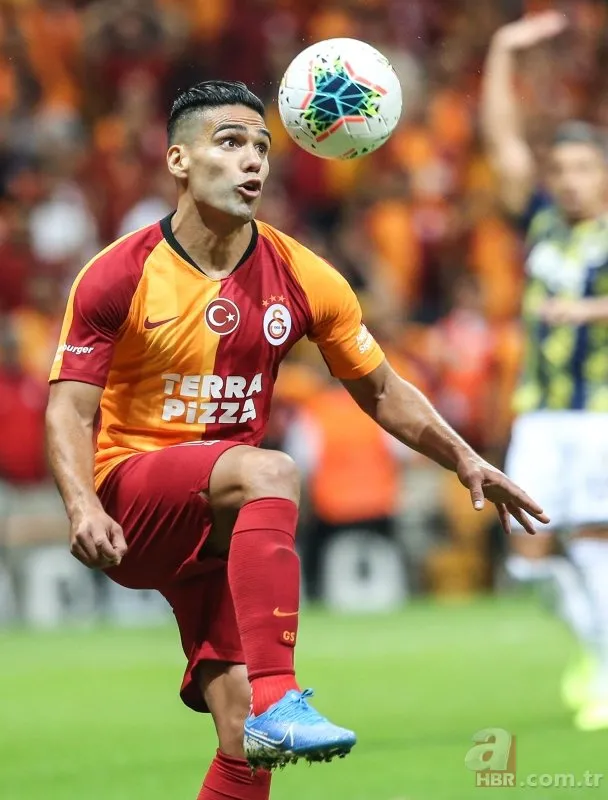 Galatasaray - Fenerbahçe derbisinden kareler...