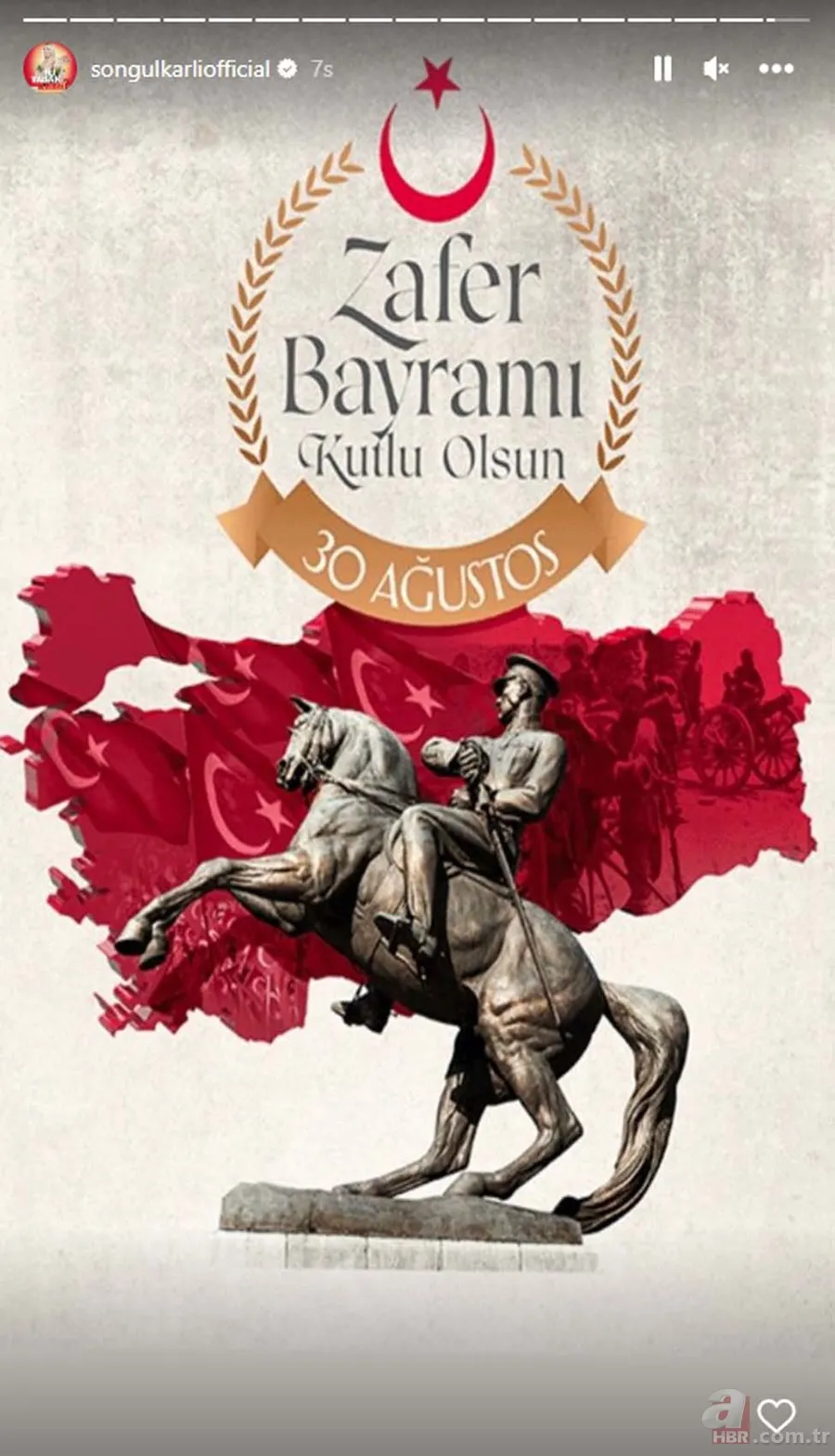 Sanat dünyasının 30 Ağustos Zafer Bayramı coşkusu! Paylaşımlar peş peşe geldi! “Hep var olsun Türkiye’m” 17