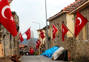 Ukrayna'da 3 Türk'e devlet nişanı